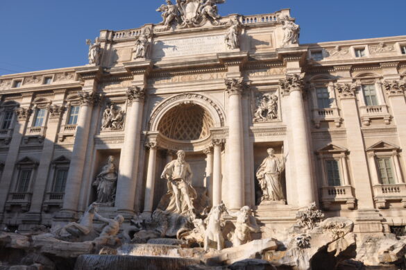 Many tourists visit the Trevi fountain every day